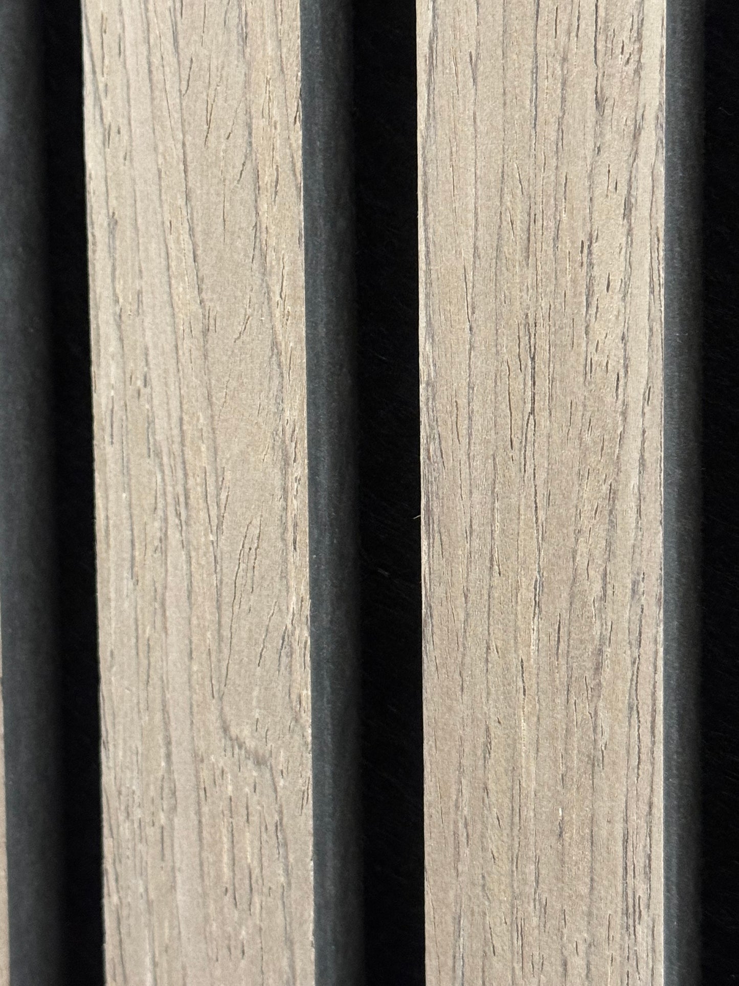 Akustikpaneel - Walnut 1-seitig furniert 2400×600×21 mm