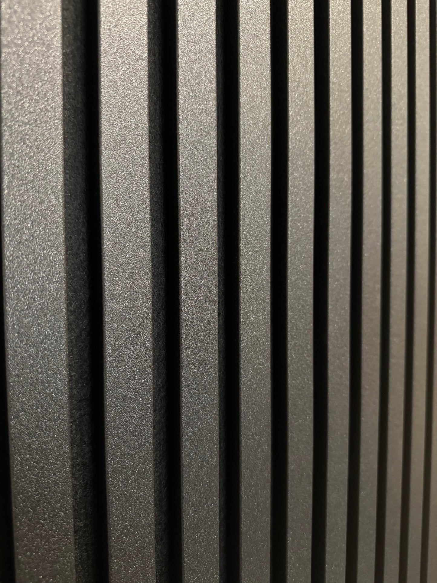 Akustikpaneel - Schwarz 3-seitig foliert 2700×600×21 mm