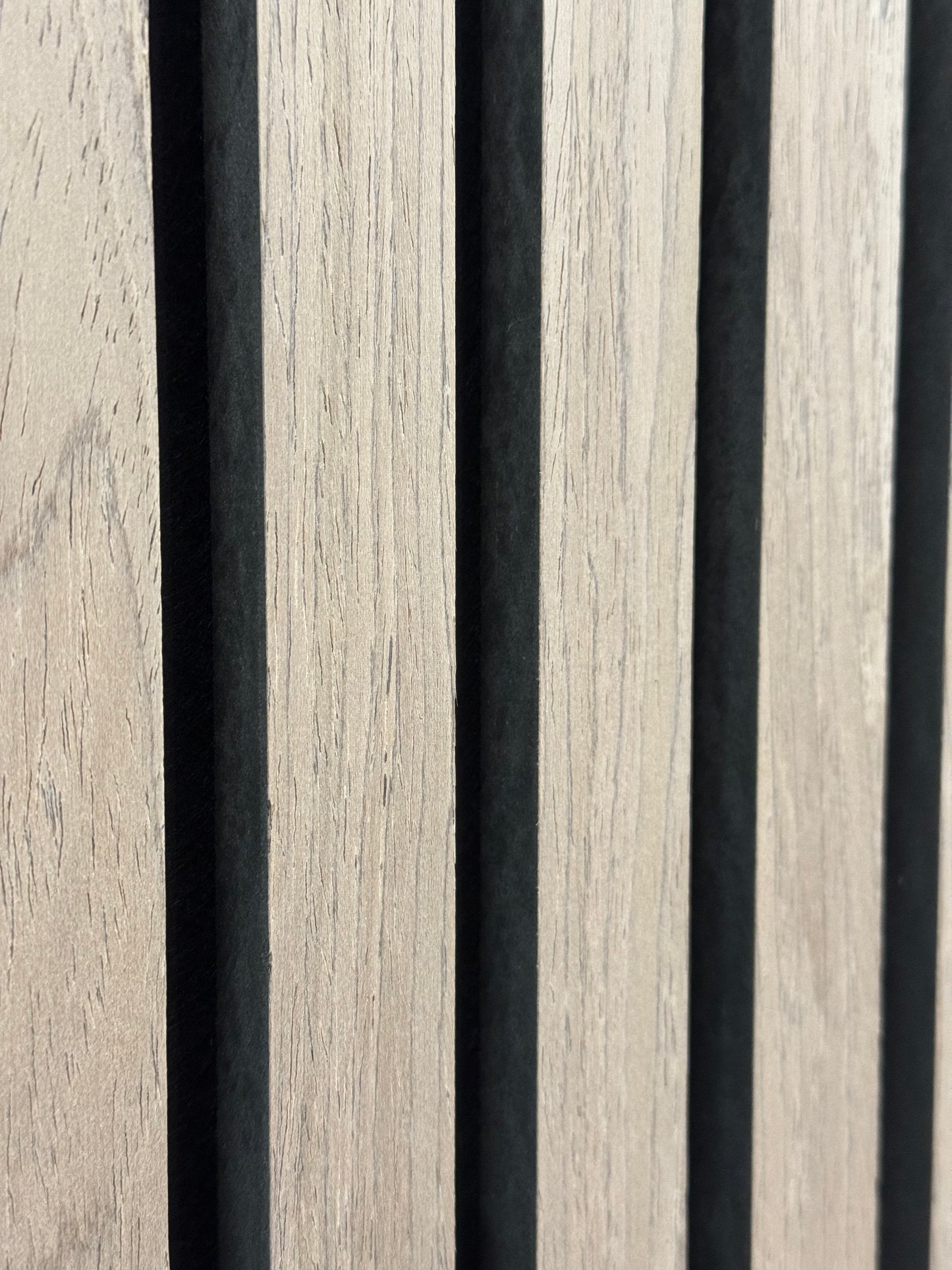 Akustikpaneel - Walnut 1-seitig furniert 2400×600×21 mm