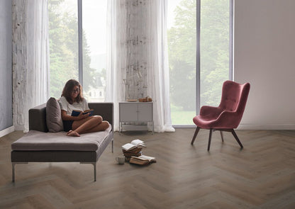 Klick-Vinylboden "2076H Boxbach Eiche Herringbone / Fischgrät" integr. Trittschalldämmung